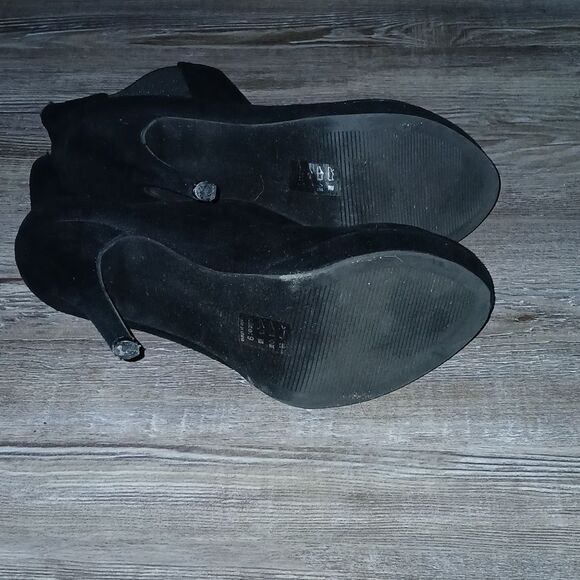 M by Michael Antonio black ankle heeled pull on boots  Sz 9 EUC - Picture 6 of 8